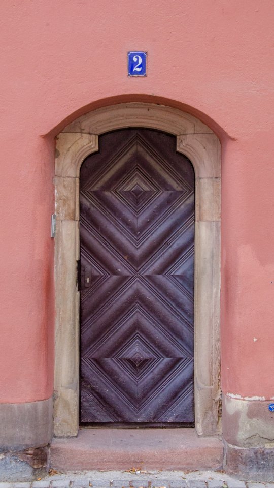 Porte de la conciergerie de l'école Saint-Thomas