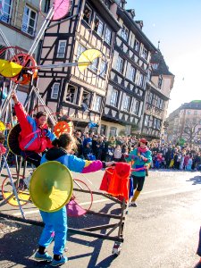 Rotation improvisée du vélo à 12 roues au Carnaval de Strasbourg