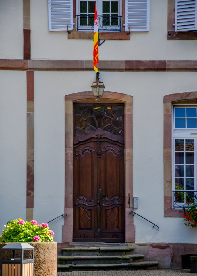 Porte de l'ancien abbaye d'Andlau