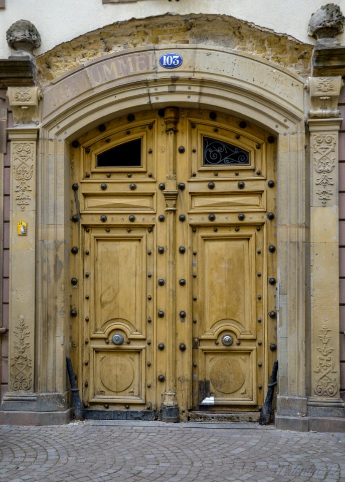 Porte de la Maison Hummel