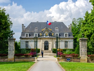 Château-Hôtel de Ville d'Arcis-sur-Aube photo