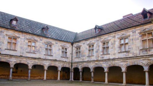 Palais Granvelle — musée du Temps photo