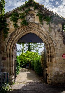 Portail de l'ancien cloitre Saint-André - Joigny photo
