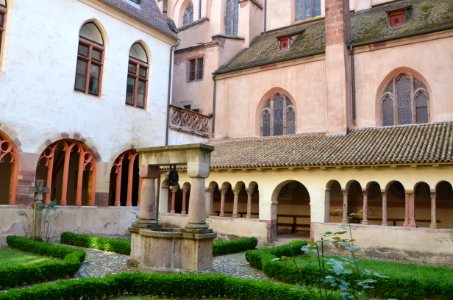 Cloître de l'église Saint-Pierre-le-Jeune de Strasbourg #2 photo