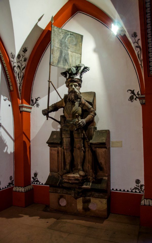 Hôtel de ville #4 - Chevalier illustre de la salle voûtée / Rathaus #4 - Erlauchter Ritter des Gewölbesaals