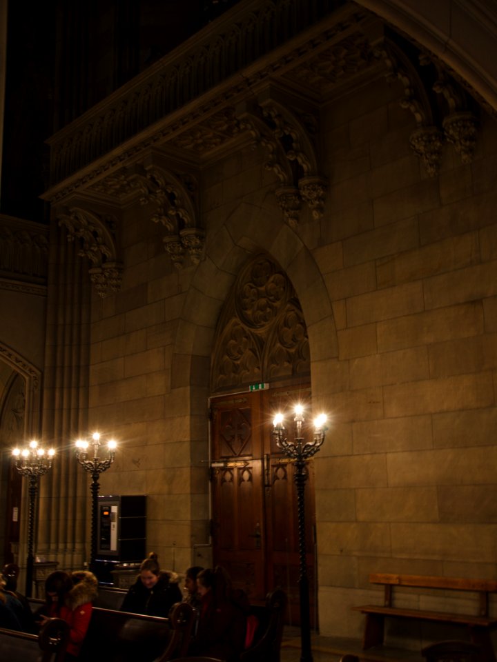 Narthex néo-gothique de l'église de Sainte Élisabeth / Neogotischer Narthex der Elisabethenkirche