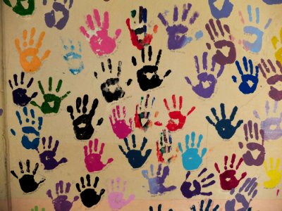 hands paint