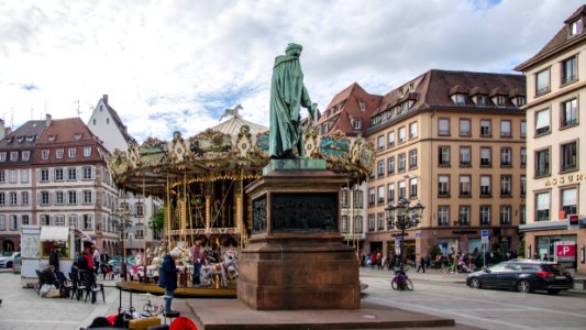 Place Gutemberg et son carousel