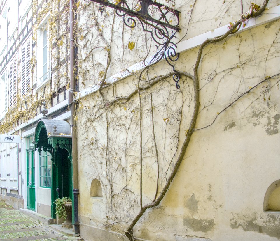 Cour de l'ancienne maison des seigneurs de Batzendorf