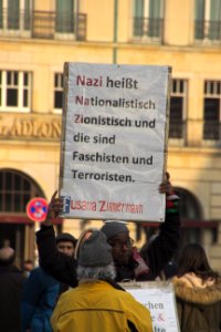 Fusama Zimmerman Protesting, Pariser Platz, Mitte