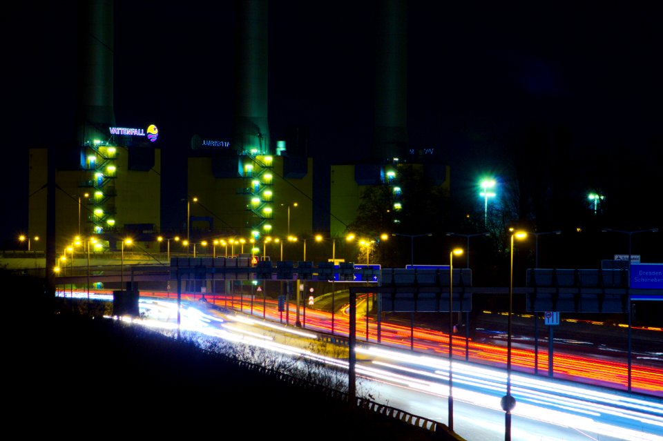 Zoomed in on power station and motorway, Wilmersdorf