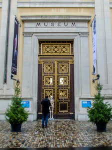 Porte du Musée d'histoire naturelle / Tür des Naturhistorischen Museums photo