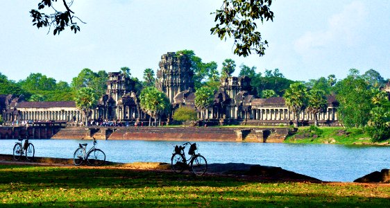 The moat and fortification surrounding Angkor wat