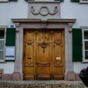 La porte cochère monumentale du Falkensteinerhof / Das monumentale Tor des Falkensteinerhof