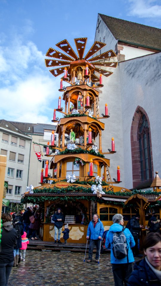 Pyramide à hélice du marché de Noël / Weihnachtspyramide
