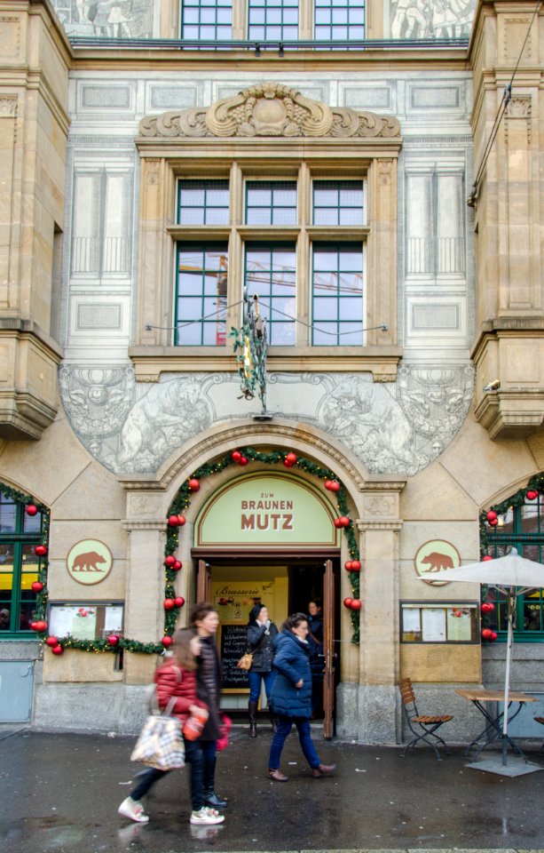 Peintures et ornements / Gemälde und Ornamente