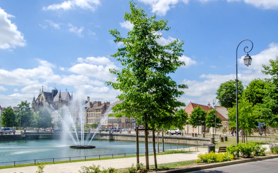Agréable Quai la Fontaine