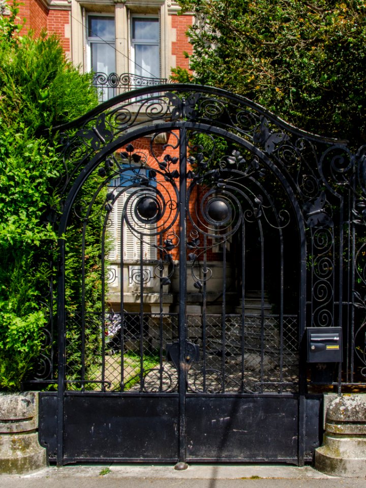 Portail aux papillons envoûtants