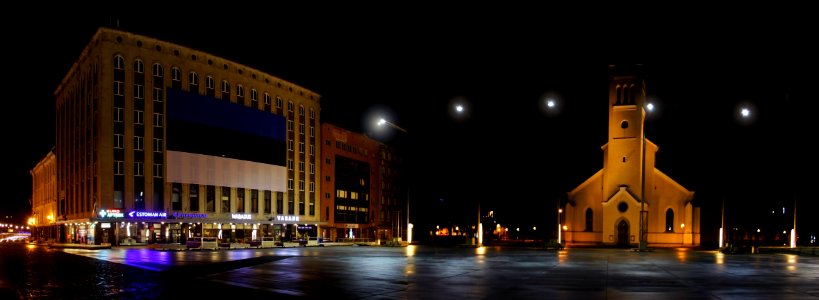 Vabaduse valjak by night