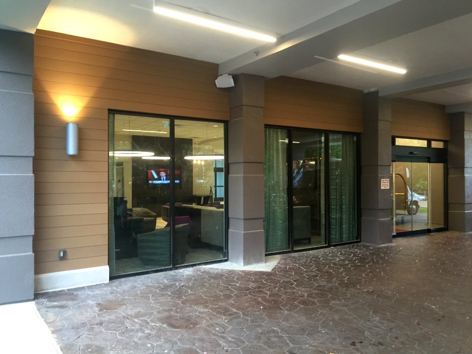 .Crowne Plaza Memphis