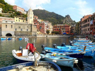 Cinque Terre, Vernazza, Italy, Liguria photo