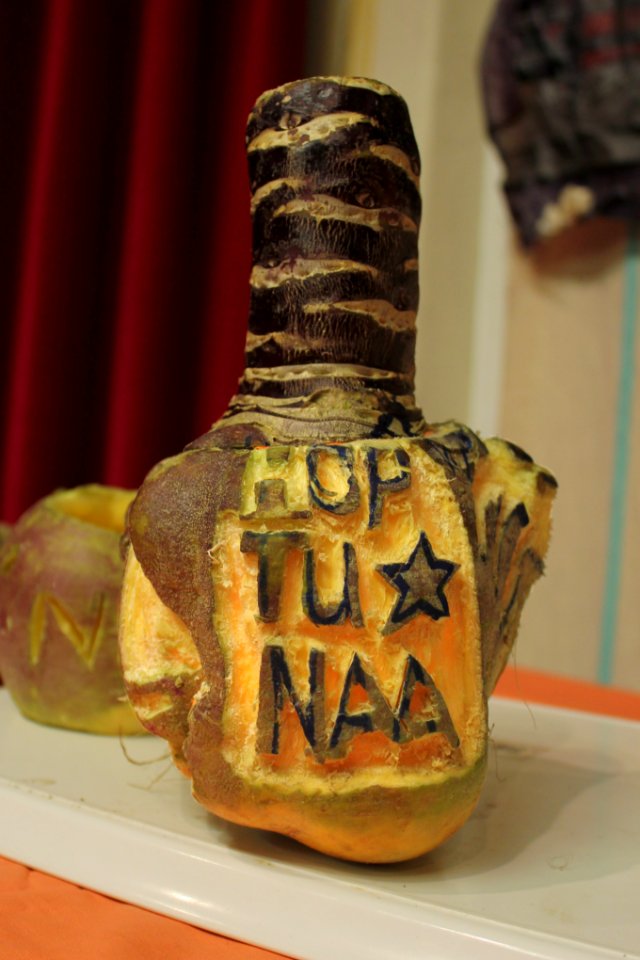 Hop-tu-naa Turnip Carving (Maughold 2016)