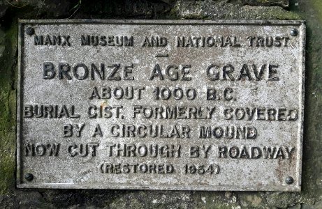 The Giant's Grave, Bronze Age burial mound marker