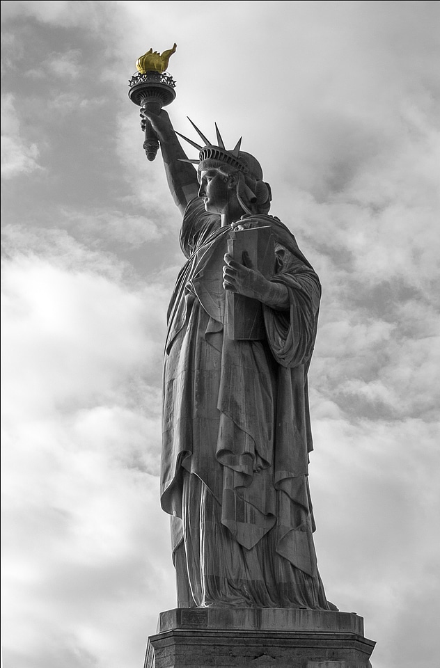 Landmark statue symbol
