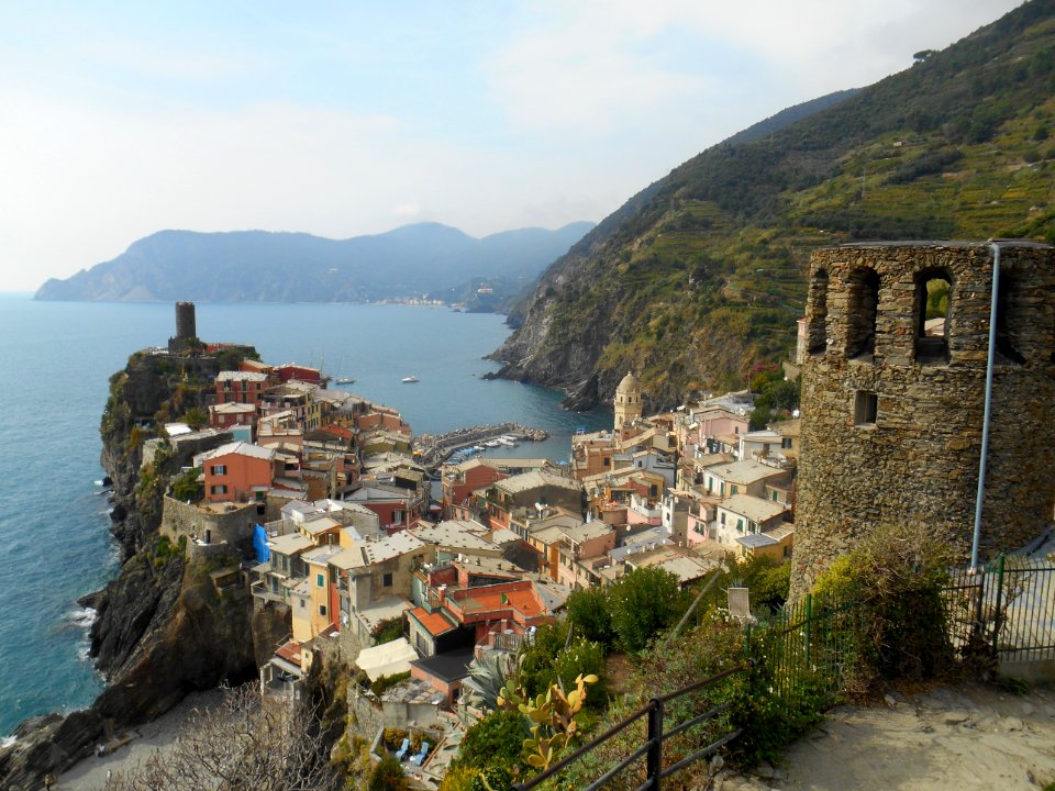 Cinque Terre, Vernazza, Italy, Liguria photo