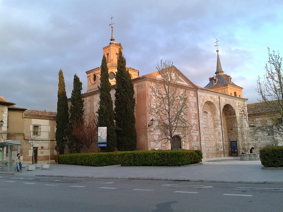 Architecture temple alcala de henares