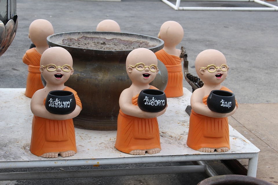 Sculpture religious buddhist