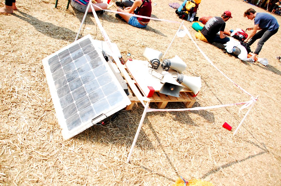 Speakers with solar panels