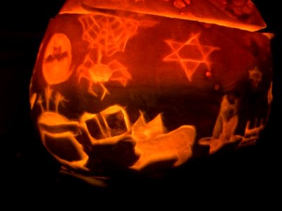 Hop tu Naa turnip lantern (Pauline Kneen 2019c)