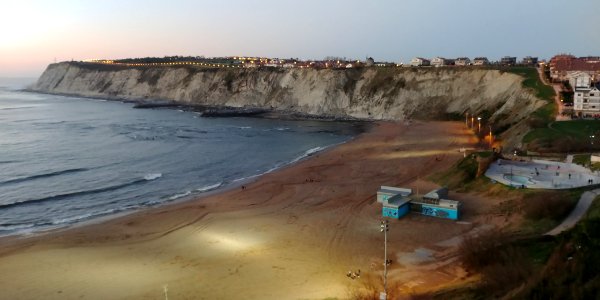 Playa de Arrigunaga (Bizkaia)