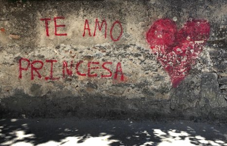 Para mi princesa Mari y para todas las mujeres que se sienten amadas y  princesas.