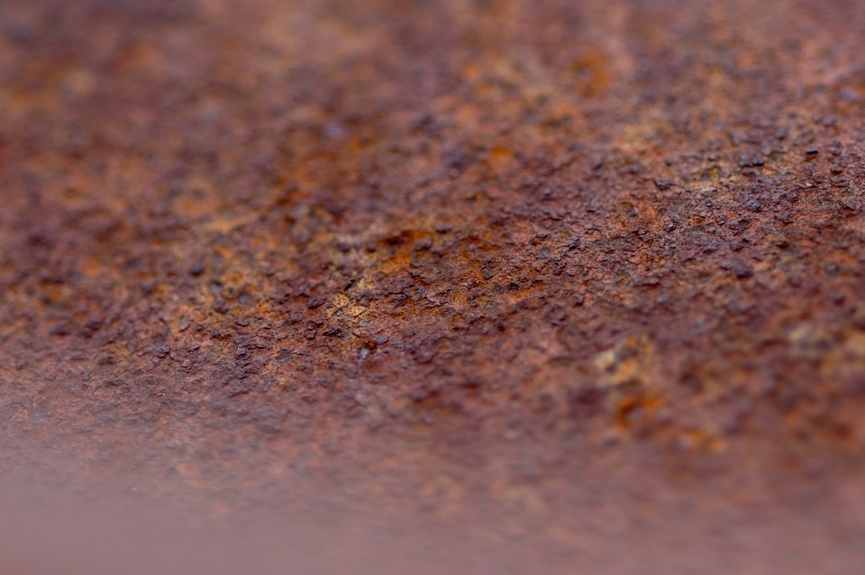 Structure eaten on rauh
