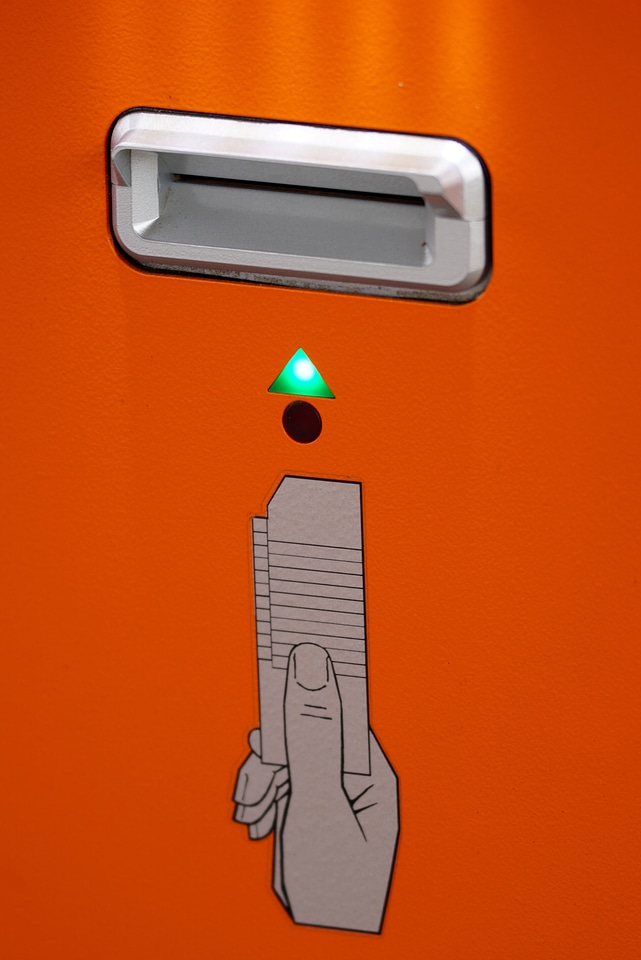 Ticket devaluation signal lamp