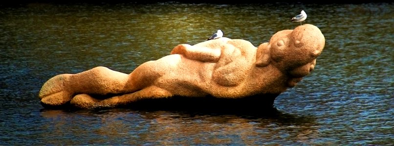 Sculpture at the city beach