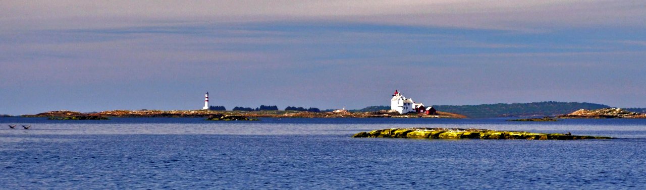 Gronningen,- and okso lighthouses