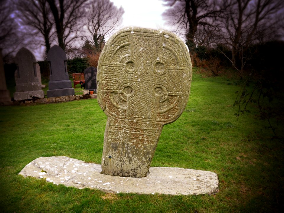 Lonan Cross