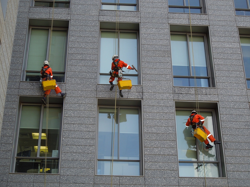 Rope access dubai gray clean