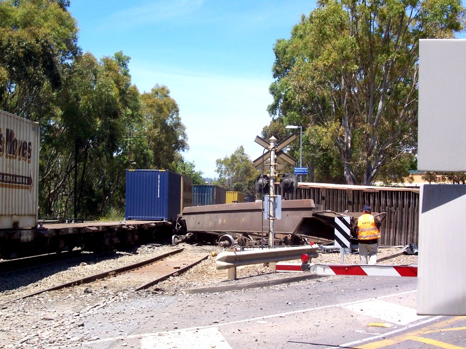 Train derailment, Glenalta photo