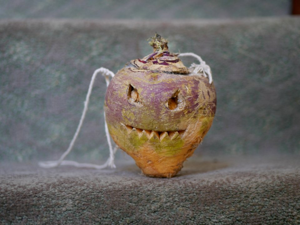 Hop tu Naa turnip carving