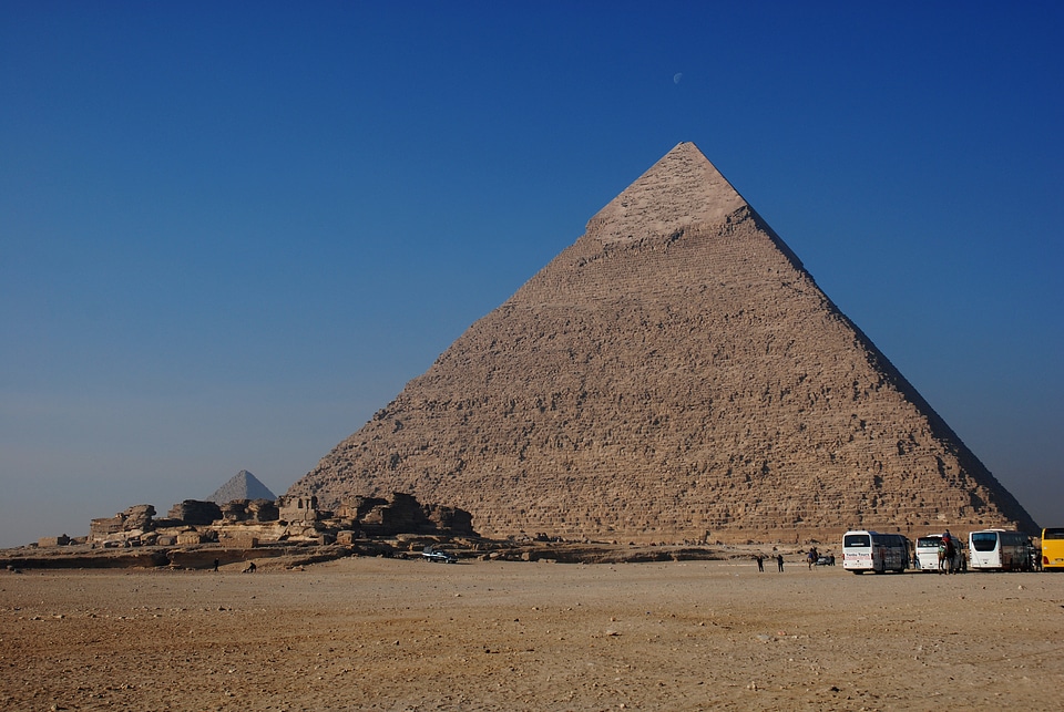 Pyramid giving cairo
