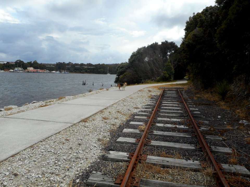 End of the line, Strahan