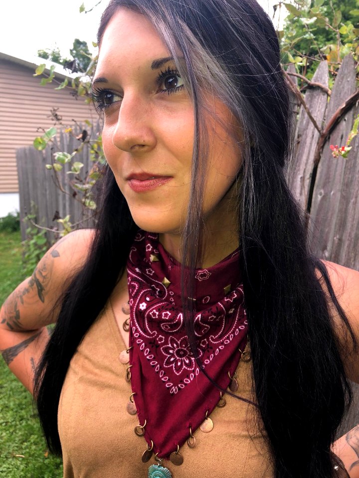 spiked neckerchief