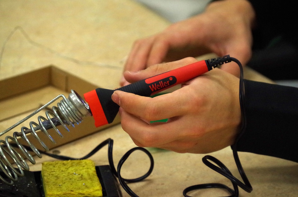 Solder circuit iron