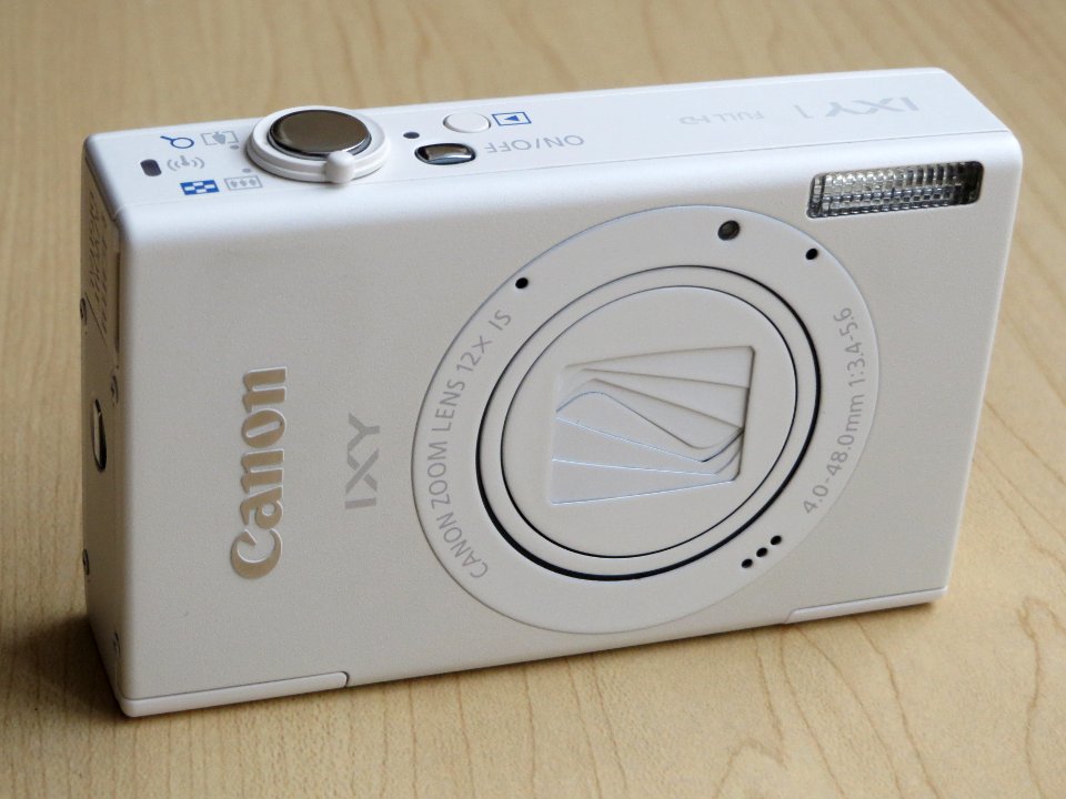 Canon IXY 1