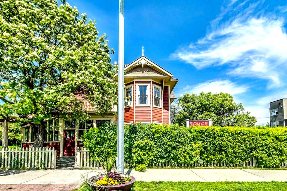 #therouge #restaurant #inglewoodyyc ! Some of the best #food in #calgary #yyc #yyceats #yycnow #yycre #photography #summer