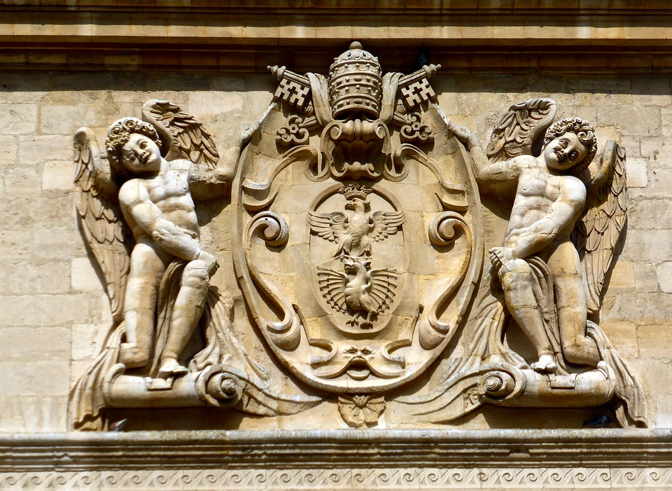 Outline plaster plaque